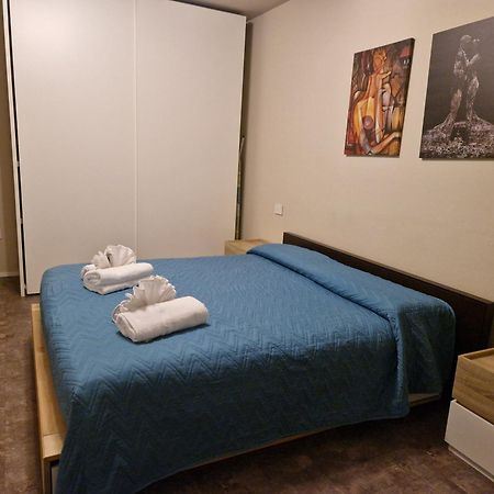 Infinite Blue Apartment Riva del Garda Room photo