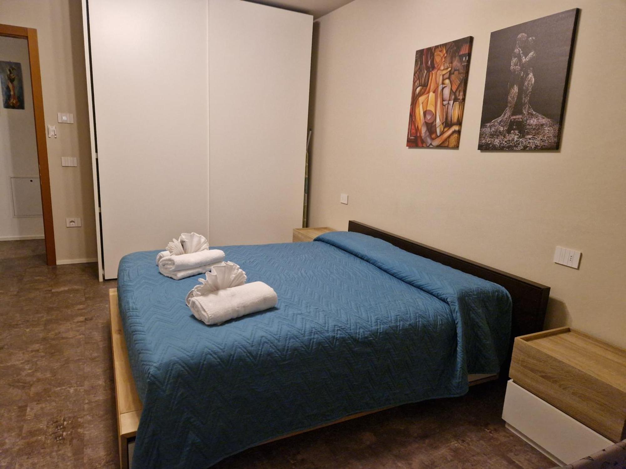Infinite Blue Apartment Riva del Garda Room photo